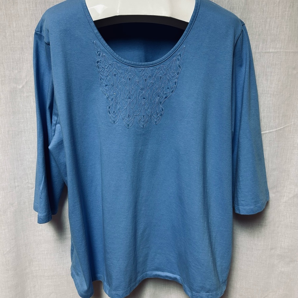 Light blue Embroidered Women's Top blouse size 2X cotton soft comfortable